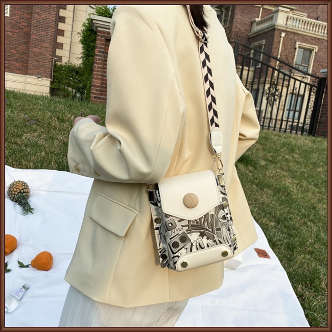 Túi Đeo Vai Hình Vuông Cỡ Nhỏ Họa Tiết Graffiti Thời Trang Cho Nữ