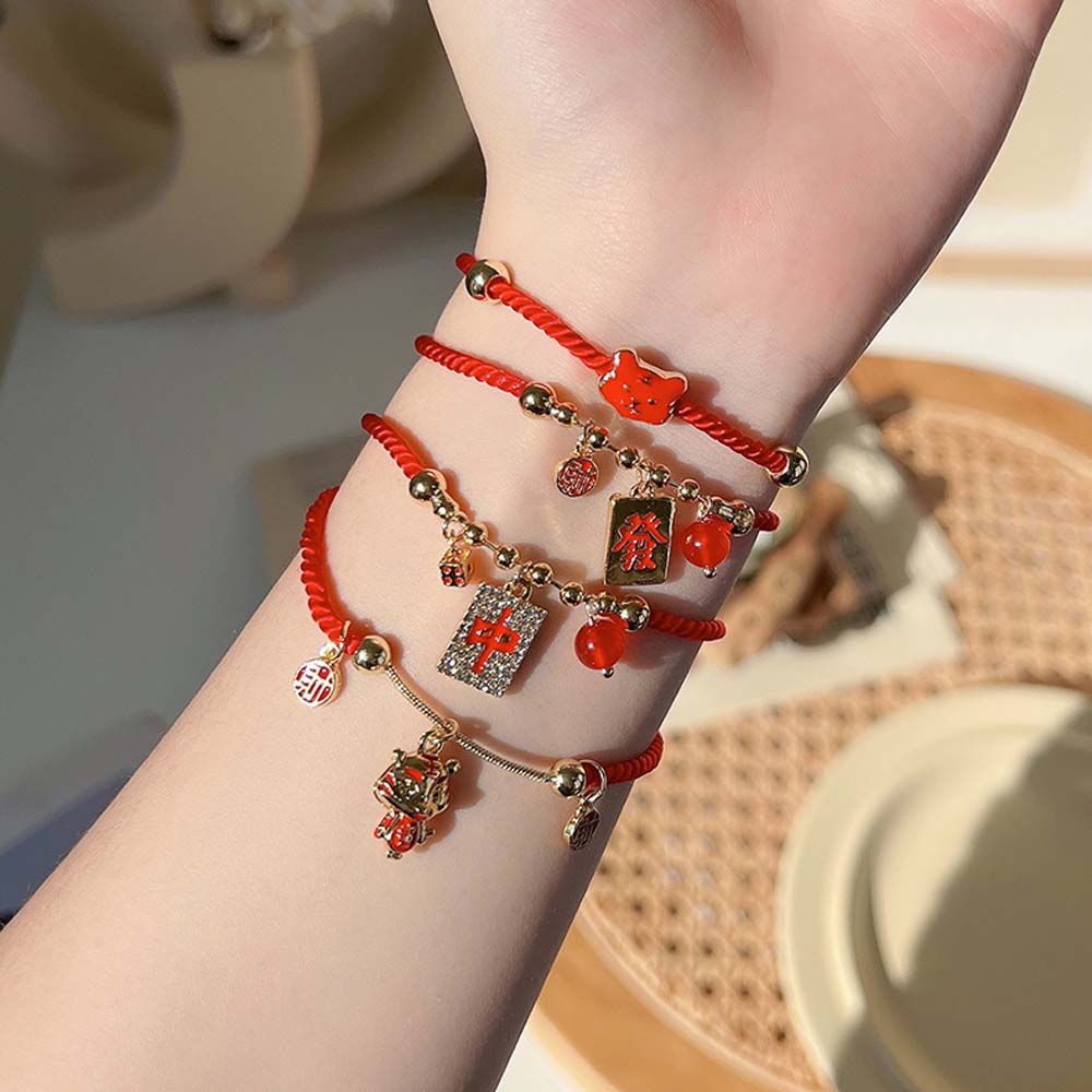 Vòng tay dây đỏ may mắn hình con hổ phong cách Trung Hoa dễ thương