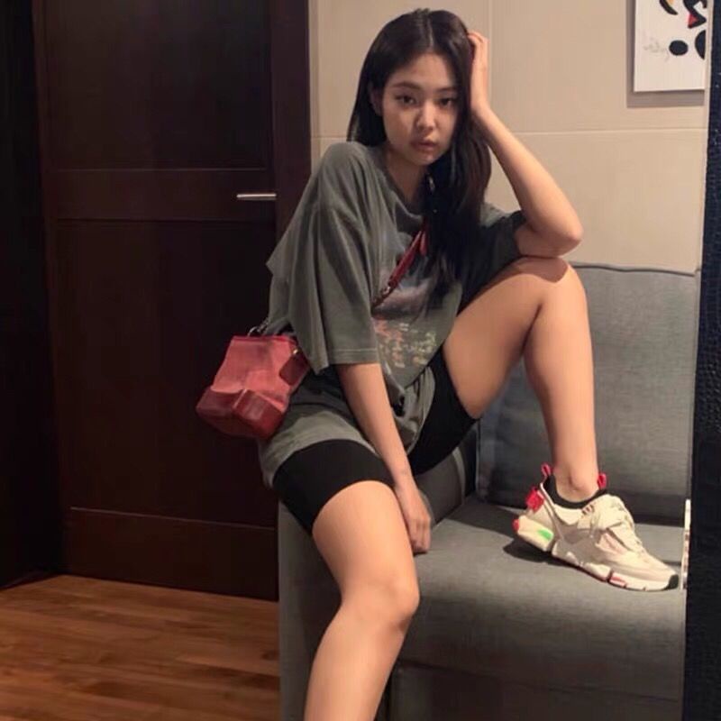 Áo thun ngắn tay dáng rộng kiểu Jennie in họa tiết thời trang mùa hè Hàn Quốc mới