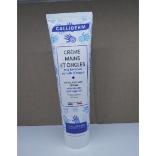 Kem dưỡng da tay Calliderm – Creme Mains ET Ongles. Pháp