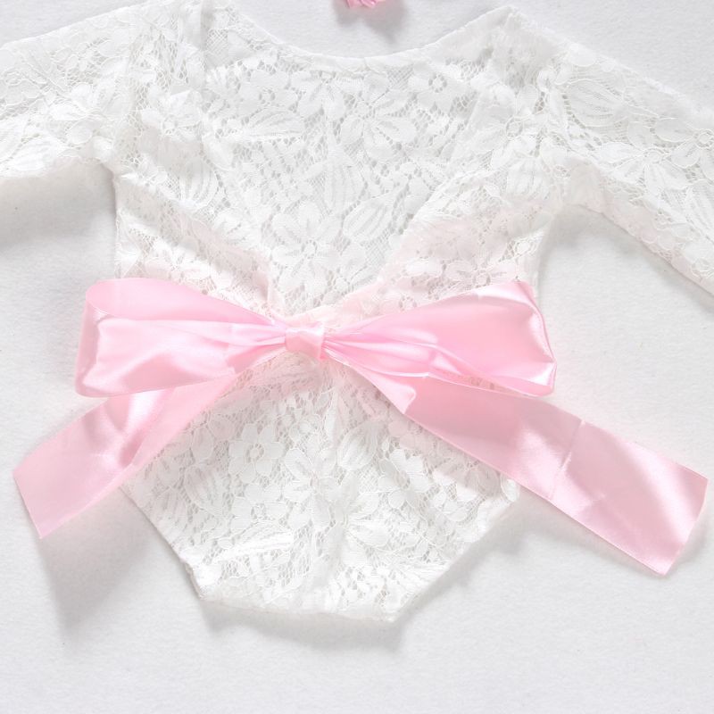 Set áo liền quần vải ren dùng để chụp ảnh cho bé gái