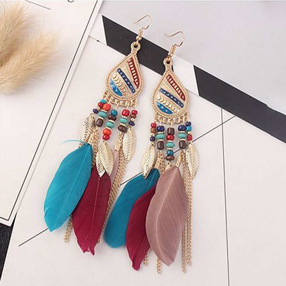 Đôi khuyên tai phong cách cổ điển đính lông vũ giả độc đáo cho nữ