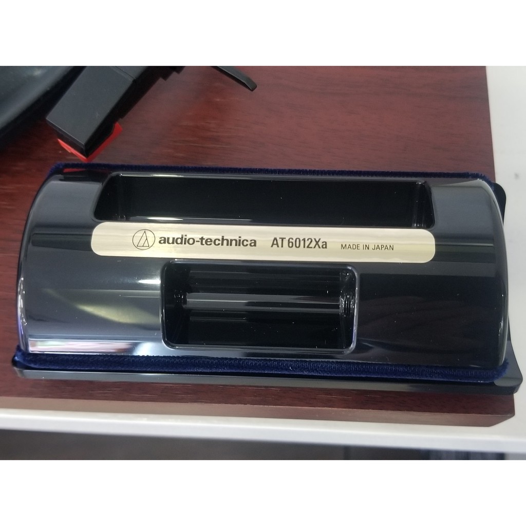 Chổi lau đĩa than và nước rửa kim, đĩa than của thương hiệu Audio-Technica