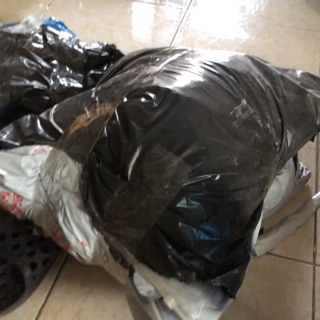 Quần áo của Hà
