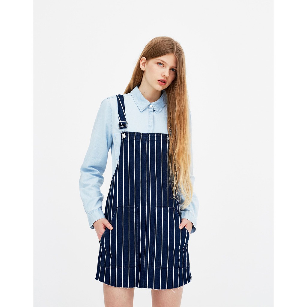 Váy Yếm Stradivarius Auth