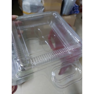 100 HỘP NHỰA ĐỰNG BÁNH MỨT LẠP XƯỞNG 1 KÝ CÓ QUAI XÁCH 20 x 20 x 5,5 CM 