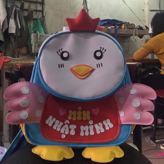 Balo thêu tên