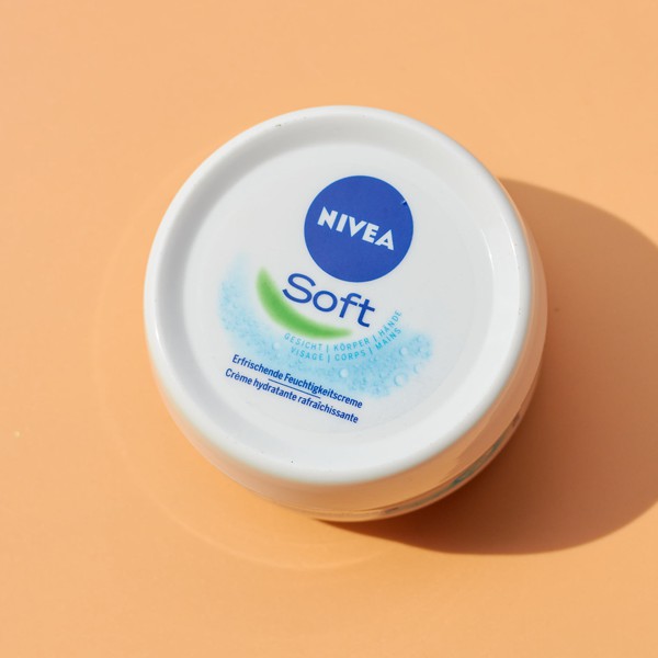 Kem Dưỡng Ẩm NIVEA Soft 300ml Đức