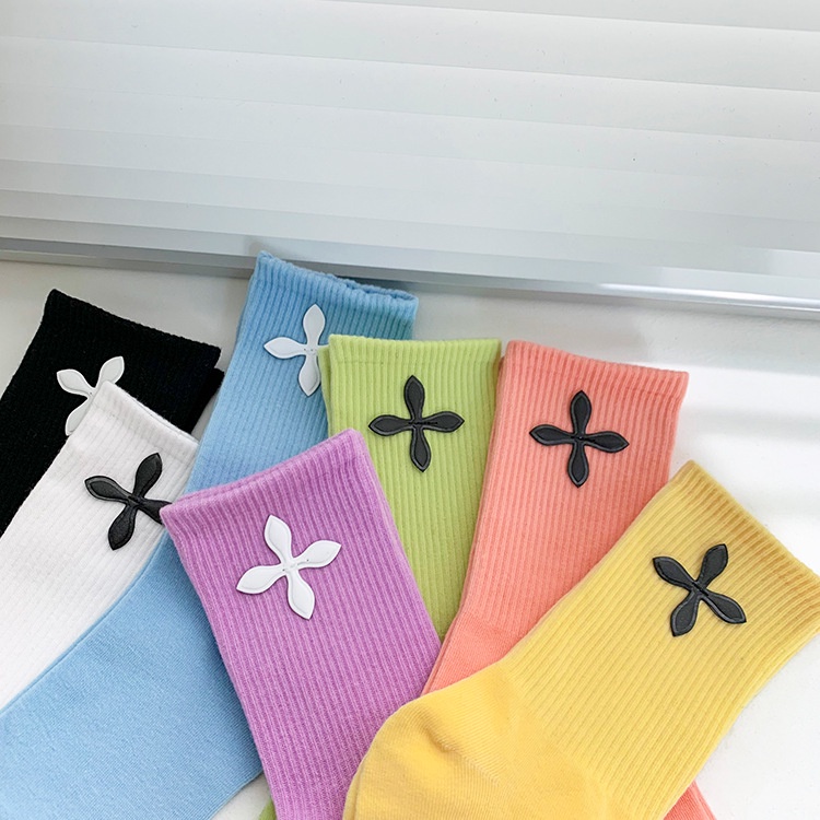 Vớ Thể Thao Màu Sắc Ngọt Ngào Thời Trang Xuân Hè 2022 Cho Nữ