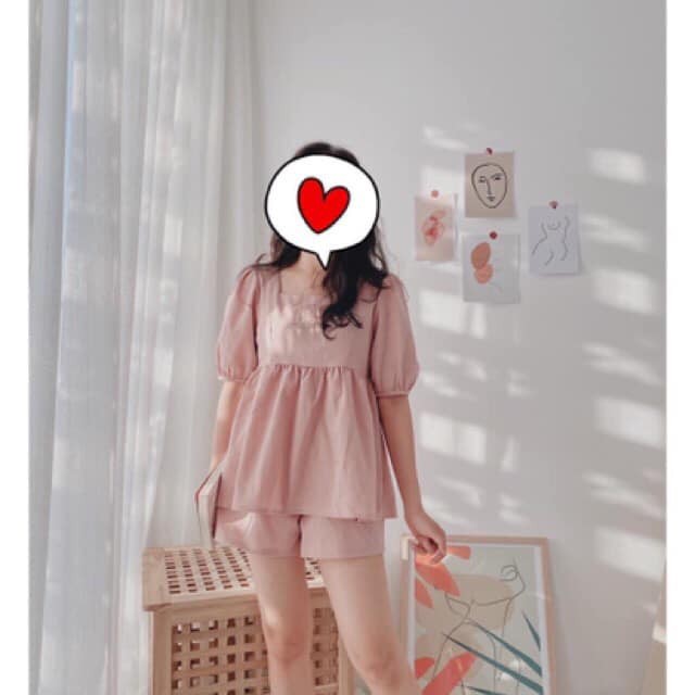 Bán sỉ bộ đũi đùi 4 màu cho nữ | BigBuy360 - bigbuy360.vn