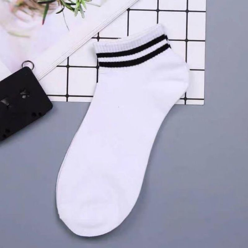 TẤT CAO CỔ KẺ SỌC NGANG HAI MÀU TRẮNG VÀ ĐEN