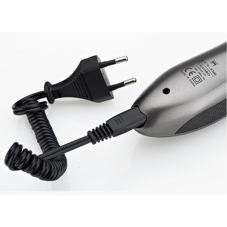 Máy cạo râu Chaobo RSCW-9300 thiết kế hiện đại với 3 lưỡi kép