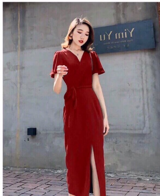 Đầm Cati Đỏ Xẻ Trước