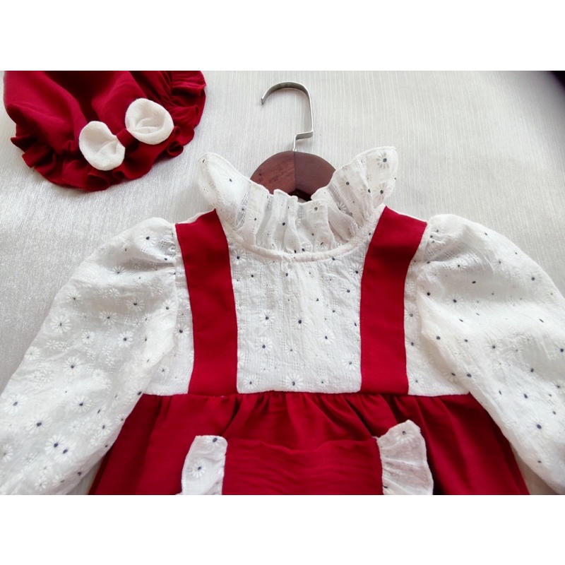 Bodysuit Túi Đỏ Phối Ren Cho Bé Gái 0-12 Tháng Kèm Mũ Và Tất Chân, Váy Sơ Sinh, Váy Đầy Tháng Bé Gái, Đầm Thôi Nôi