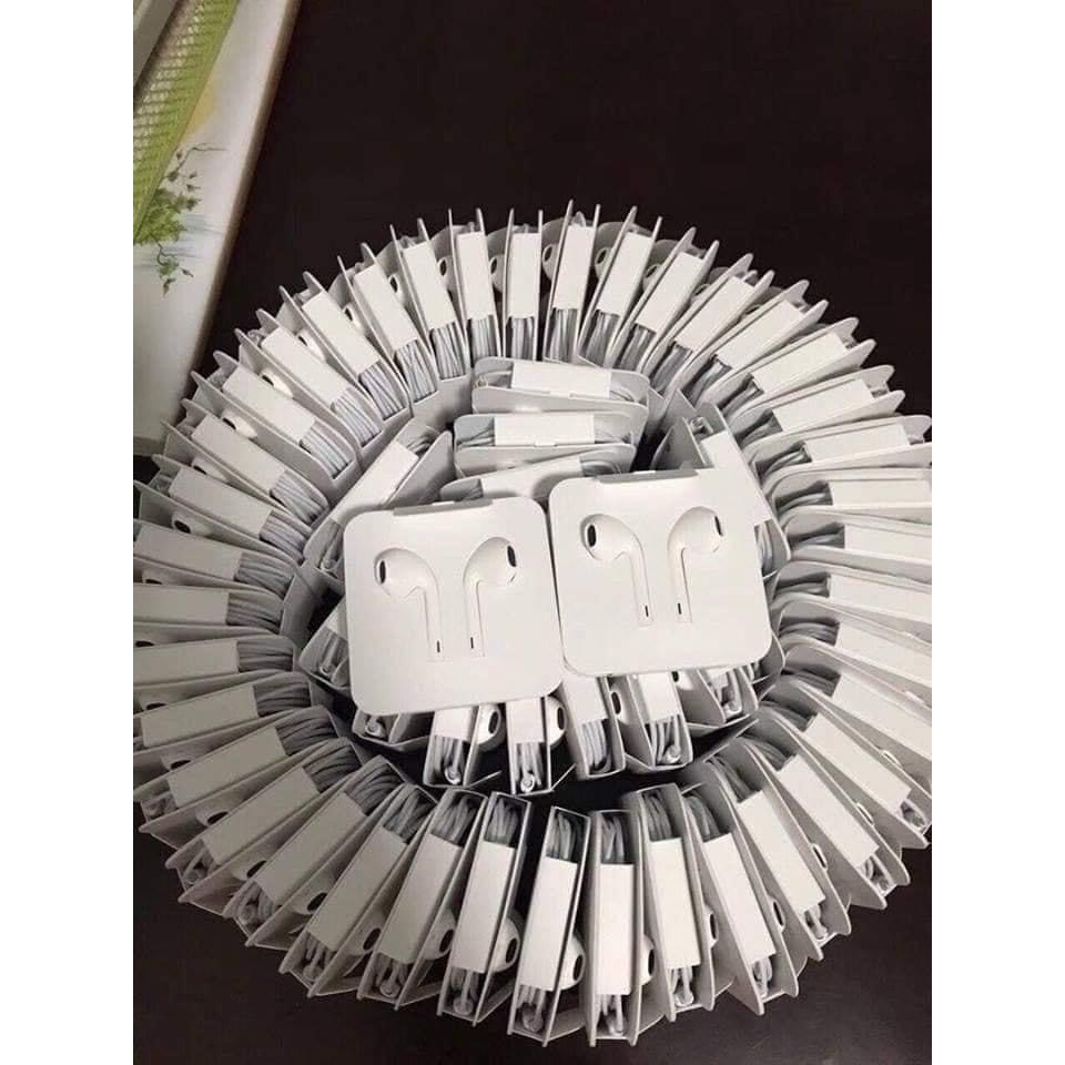 Combo tai nghe và củ sạc sịn sò con bò