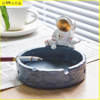 Gạt Tàn Thuốc Hình Phi Hành Gia Sáng Tạo Độc Đáo