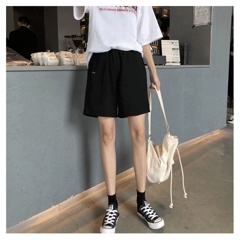 Quần ngắn lưng thun thời trang trẻ trung | BigBuy360 - bigbuy360.vn