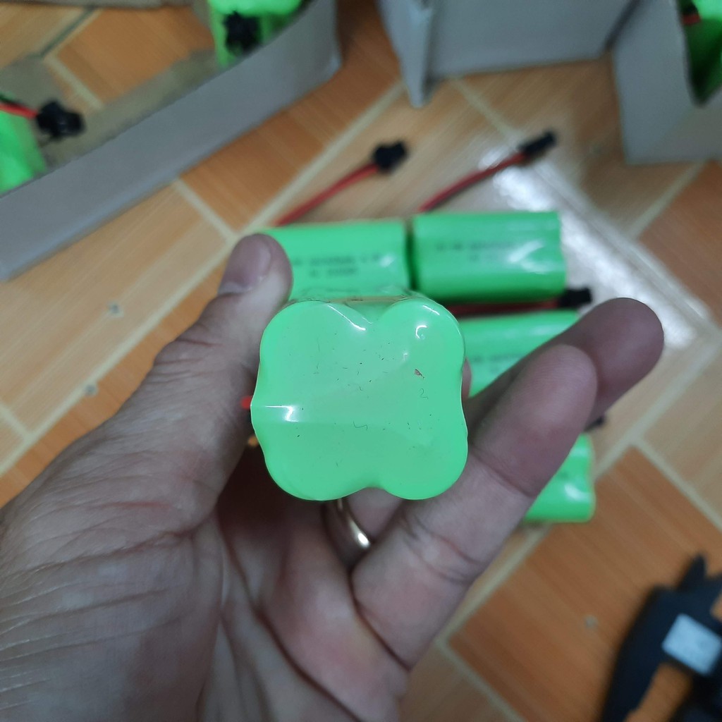 Pin 4.8v 2400mah pin ghép hai hàng cổng nối SM dùng cho xe mô hình điều khiển