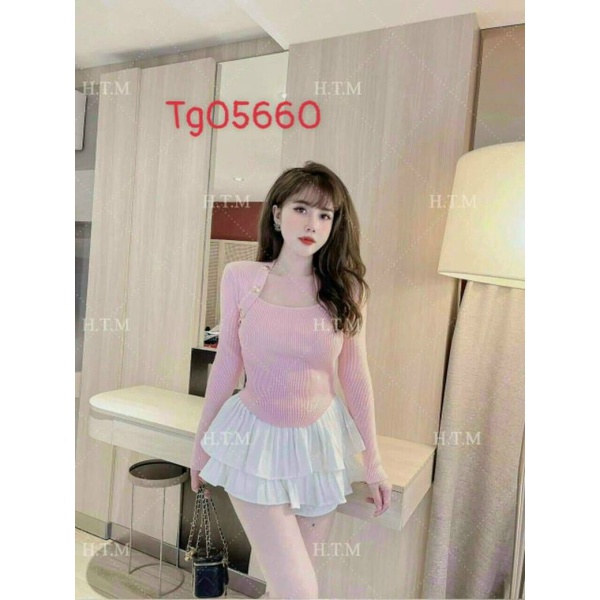 Áo cổ vuông tay dài