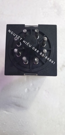 Rơ le relay 220V 8 chân tròn