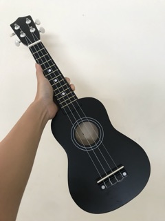 Ukulele soprano màu đen