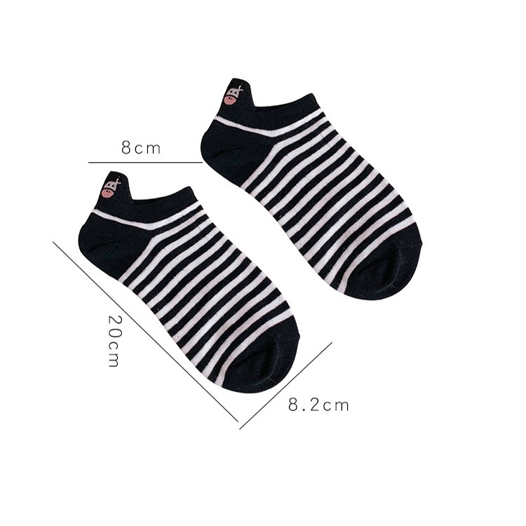 Tất vớ cổ thấp họa tiết bò sữa xinh xắn cho nữ