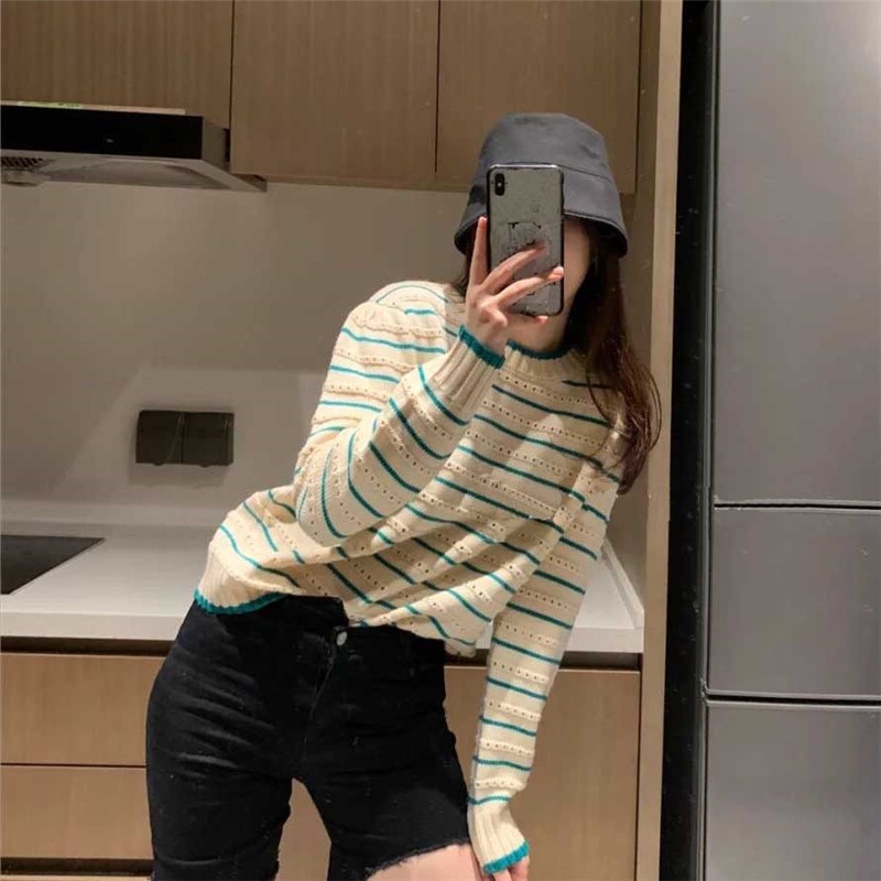 Áo Len Cổ Tròn Dáng Rộng Kẻ Sọc Phong Cách Mùa Thu