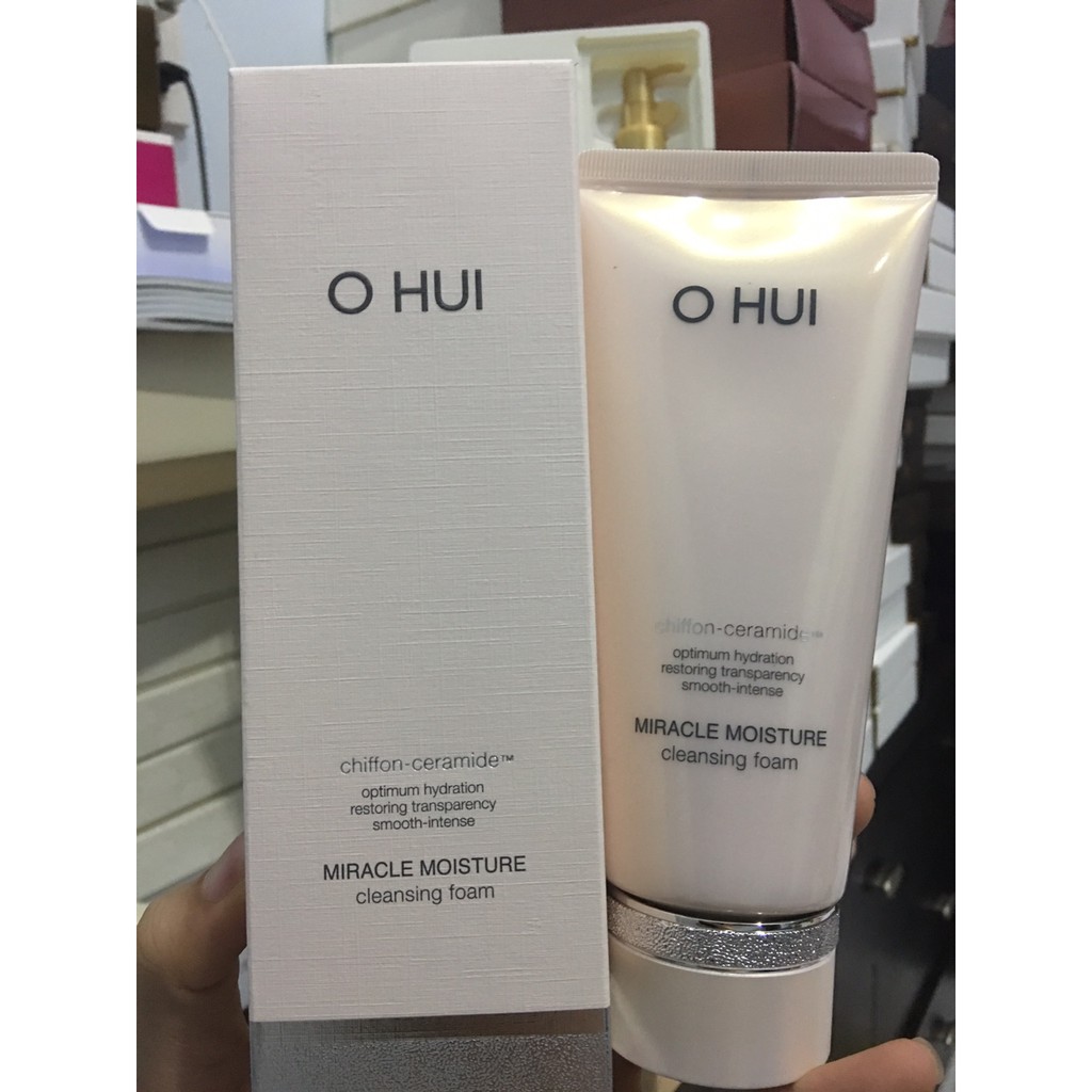 Sữa Rửa Mặt Ohui Miracle Moisture Cleansing Foam 200ml