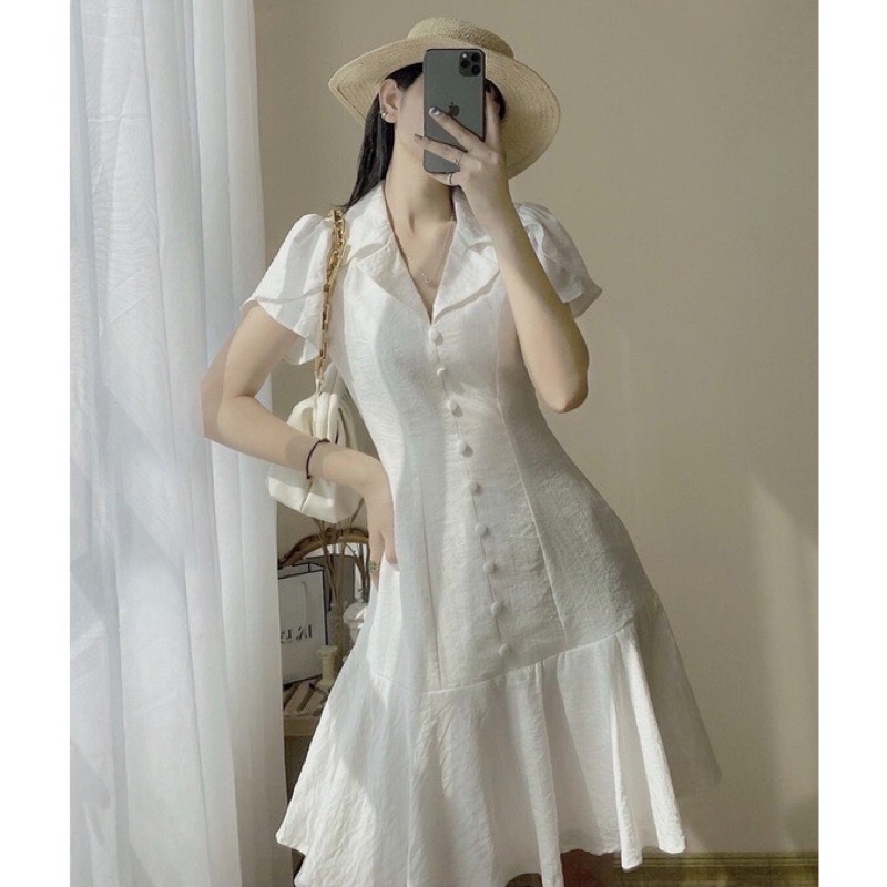 Đầm trắng cổ bẻ, tay cánh sen nút bọc kèm hình thật