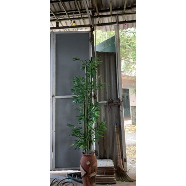 Cành tre giả - Cành lá tre dùng trong trang trí.