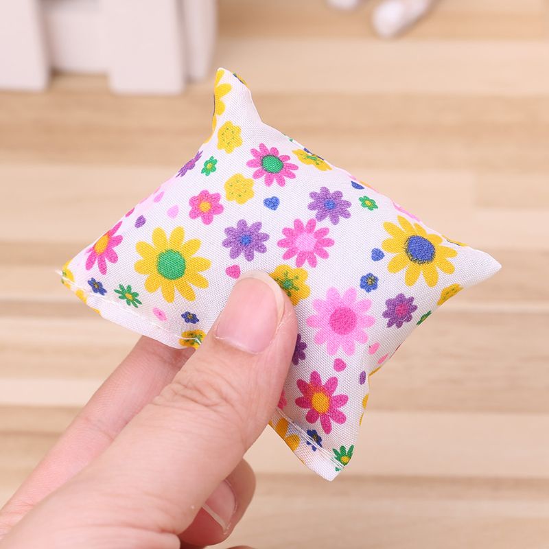 Búp Bê Nhồi Bông Mềm Mại In Hoa Dễ Thương