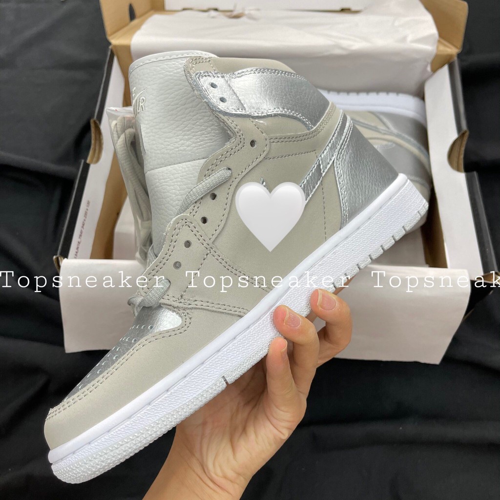 Giày Sneaker Jordan 1 Bạc Bóng