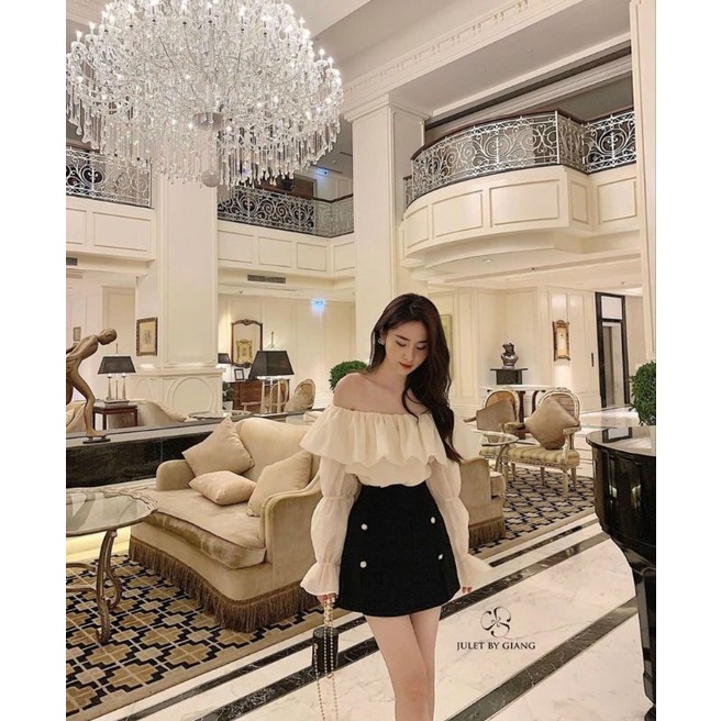 SET ÁO BẸT VAI TAY KHÚC + CHÂN VÁY ĐEN ĐÍNH NÚT