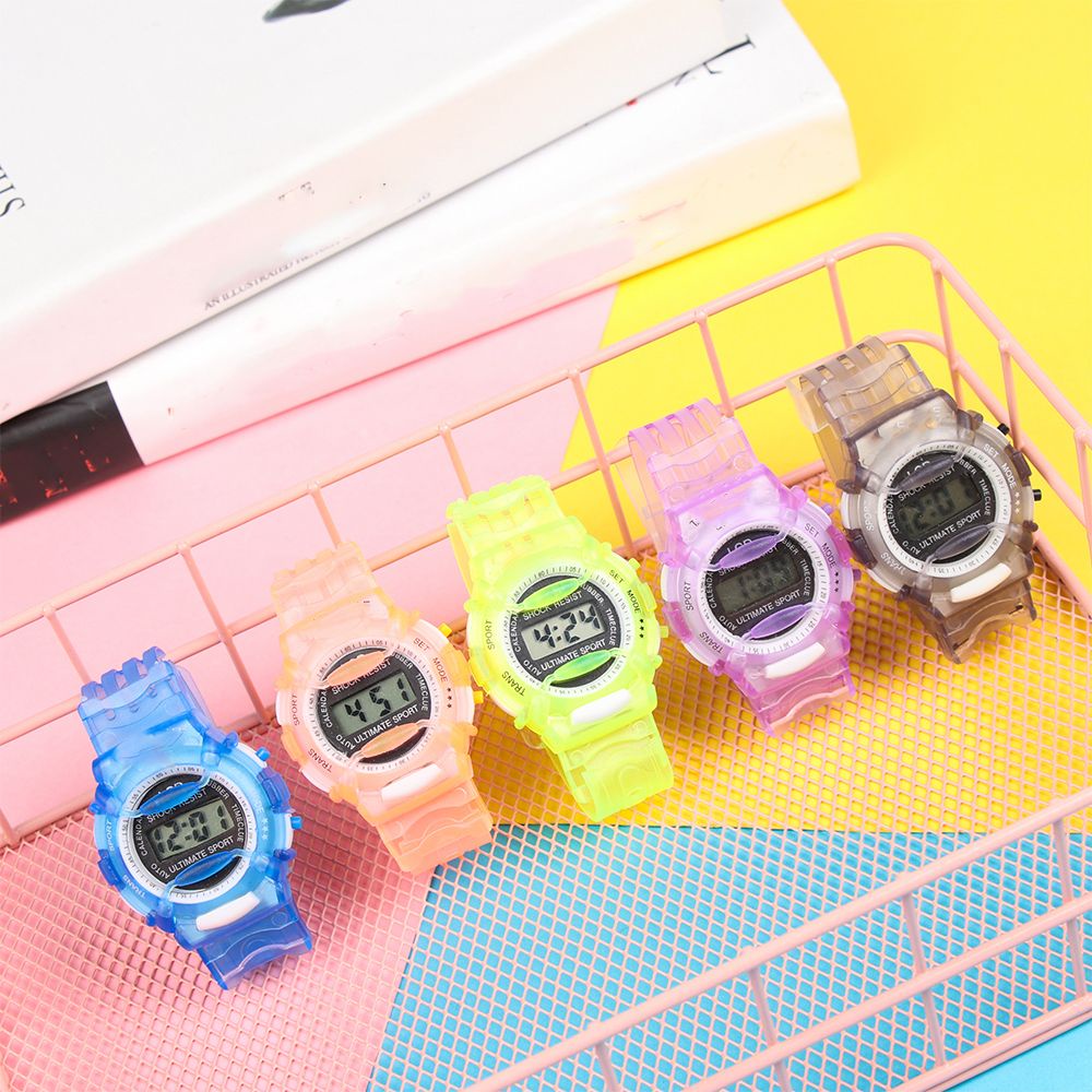 Đồng hồ đeo tay kỹ thuật số màn hình LCD bằng silicon màu kẹo cho bé