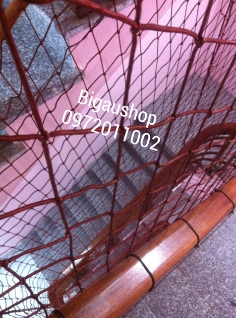 Lưới cầu thang nâu sợi sịn(80cmx15m/1 bộ)
