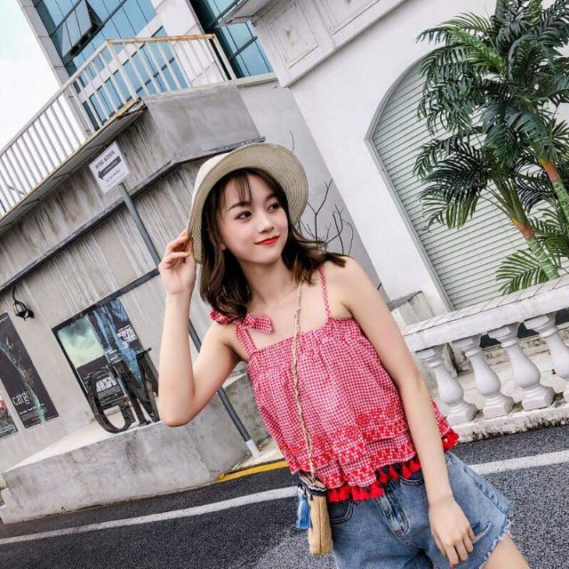 Áo hai dây kẻ ô tua rua