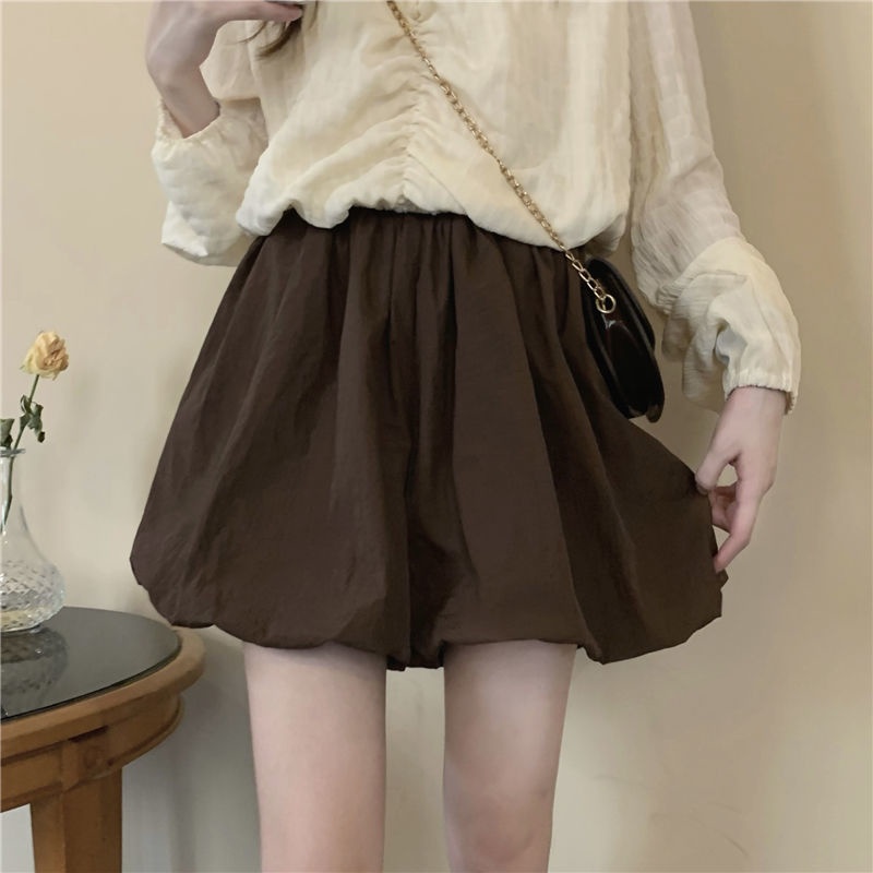 Set Áo Sơ Mi Tay Dài Cổ Chữ V Xếp Ly Phối Quần Short Màu Nâu Thời Trang Trẻ Trung