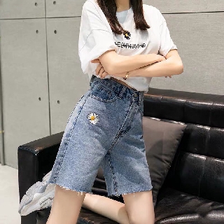 Quần jean ngố thêu hoa mana1107202