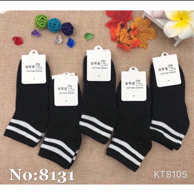 Tất kẻ sọc đen trắng (80k /10 đôi)