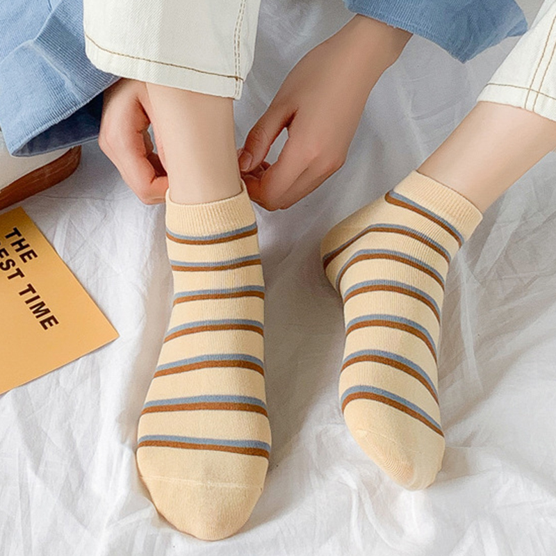 Vớ kẻ sọc thời trang Nhật Bản cho nữ