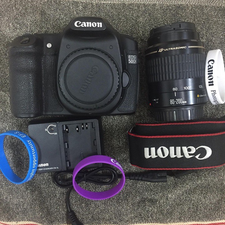 Máy ảnh canon 50D kèm lens EF 80-200