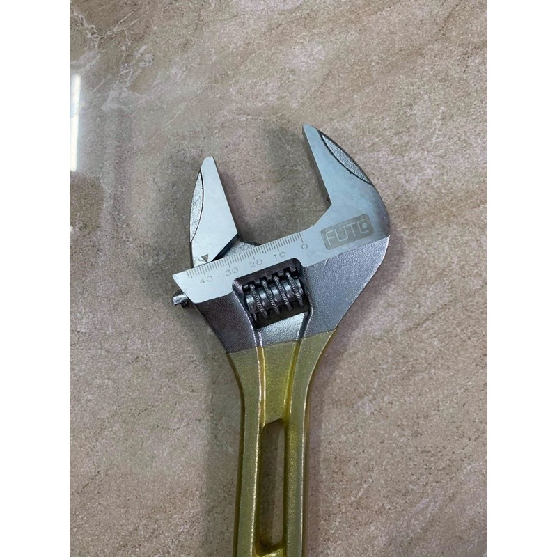 Mỏ Lết 300mm Fute