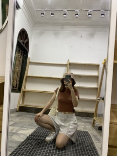 quần chấm bi đen và trắng
