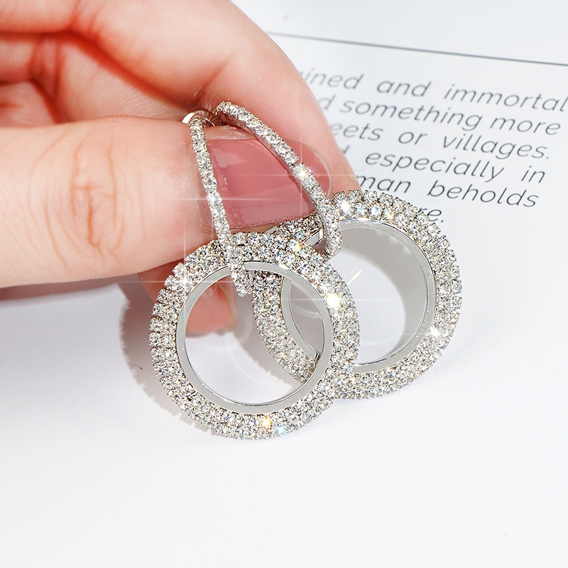 Khuyên Tai Tròn Đính Kim Cương Phong Cách Thời Trang Hàn Quốc