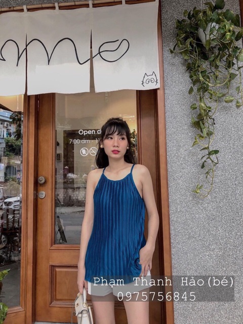 Áo cổ yếm dập ly
