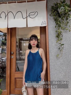 Áo cổ yếm dập ly