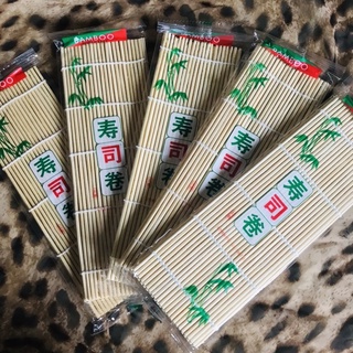 Mành tre cuốn cơm, kimpap, sushi
