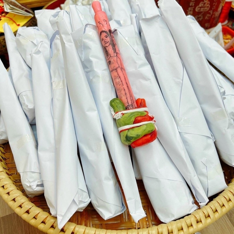 Nến trói yêu