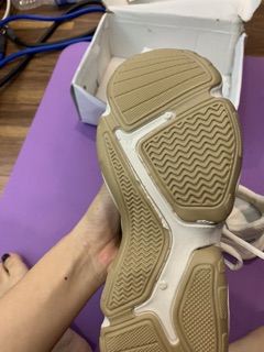 Thanh lý quần áo giày dép túi