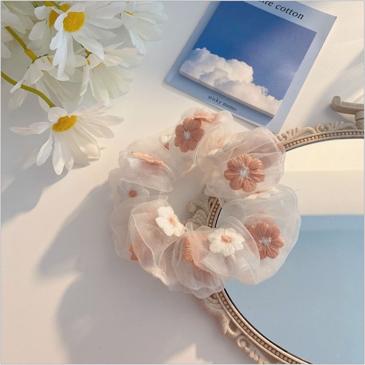 Dây cột tóc thêu hoa pastel Scrunchies ( Scrunchies thêu hoa daisy xinh xắn )